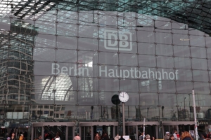 Glasfront Berliner Hauptbahnhof